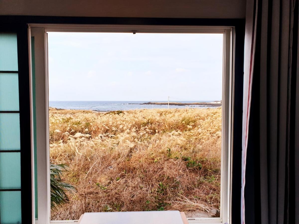Morning Beach Pension Jeju Buitenkant foto
